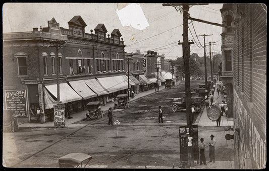 1918. Corner of Main and South Broadway Looking South.
