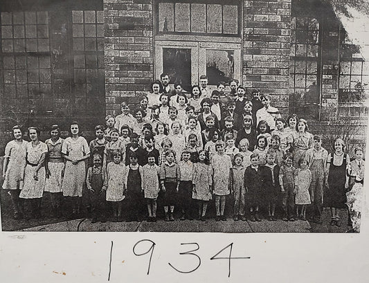 1934. Edenton School Students.