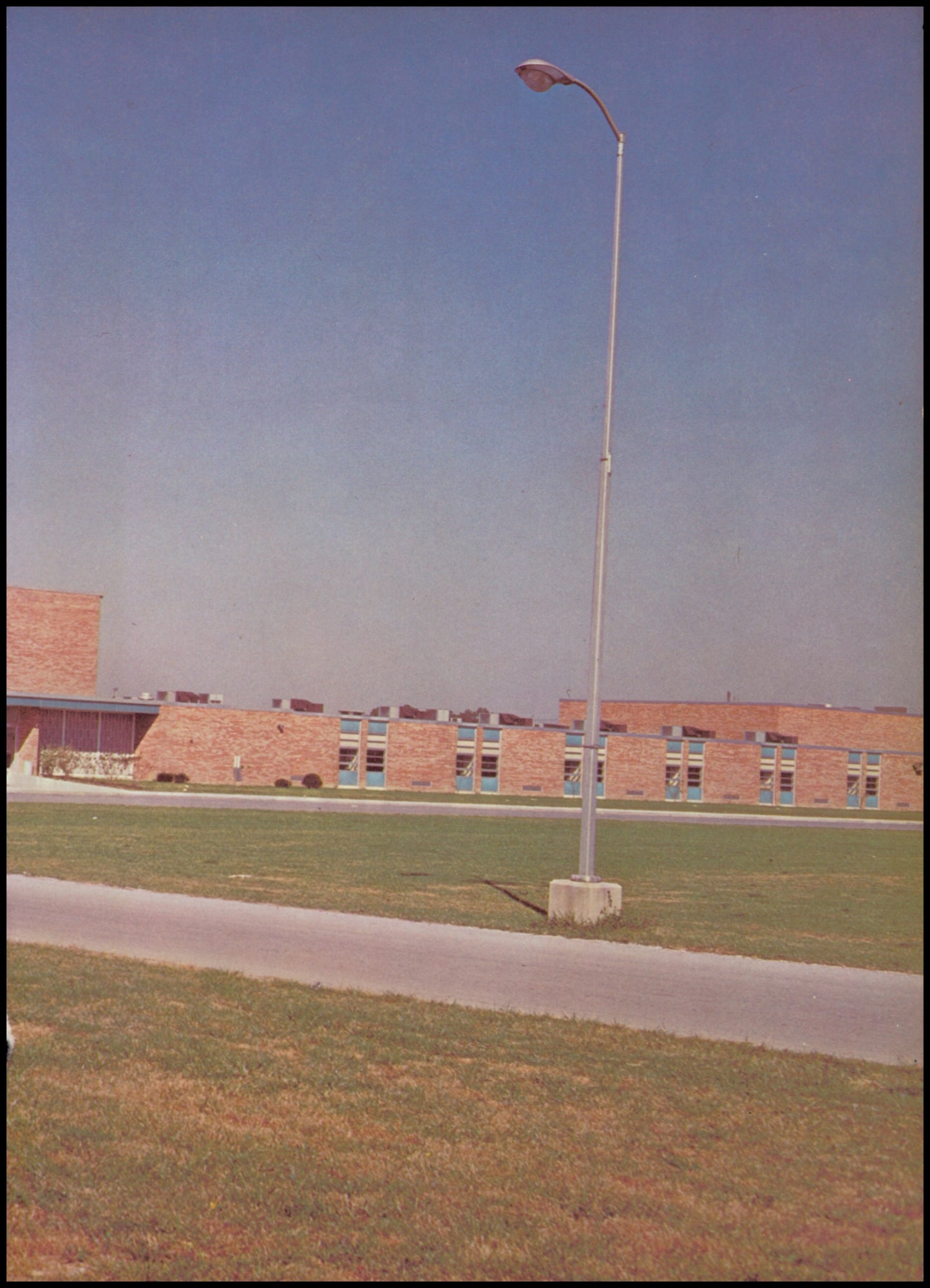 1971. Blanchester High School Yearbook.