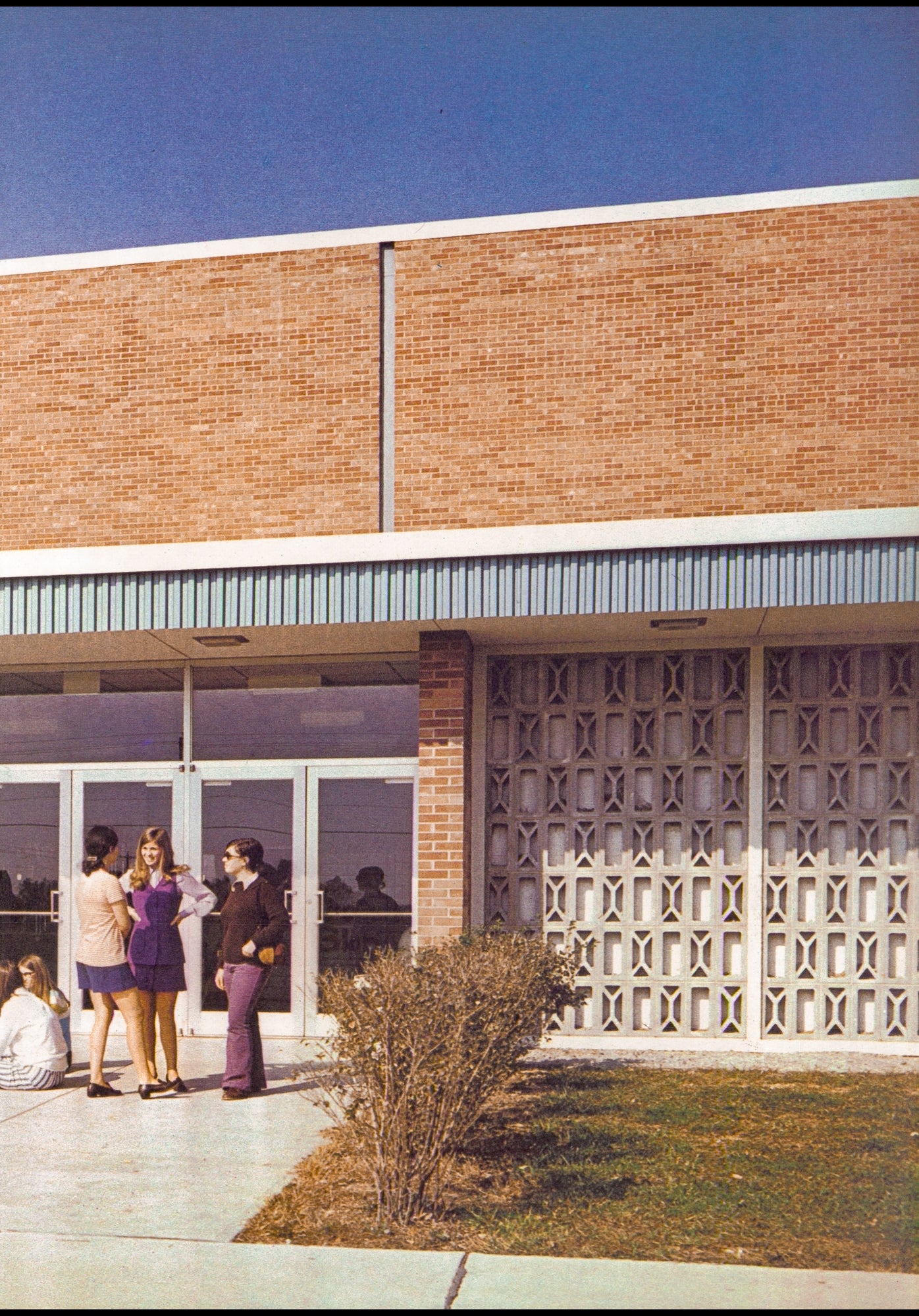 1972. Blanchester High School Yearbook.