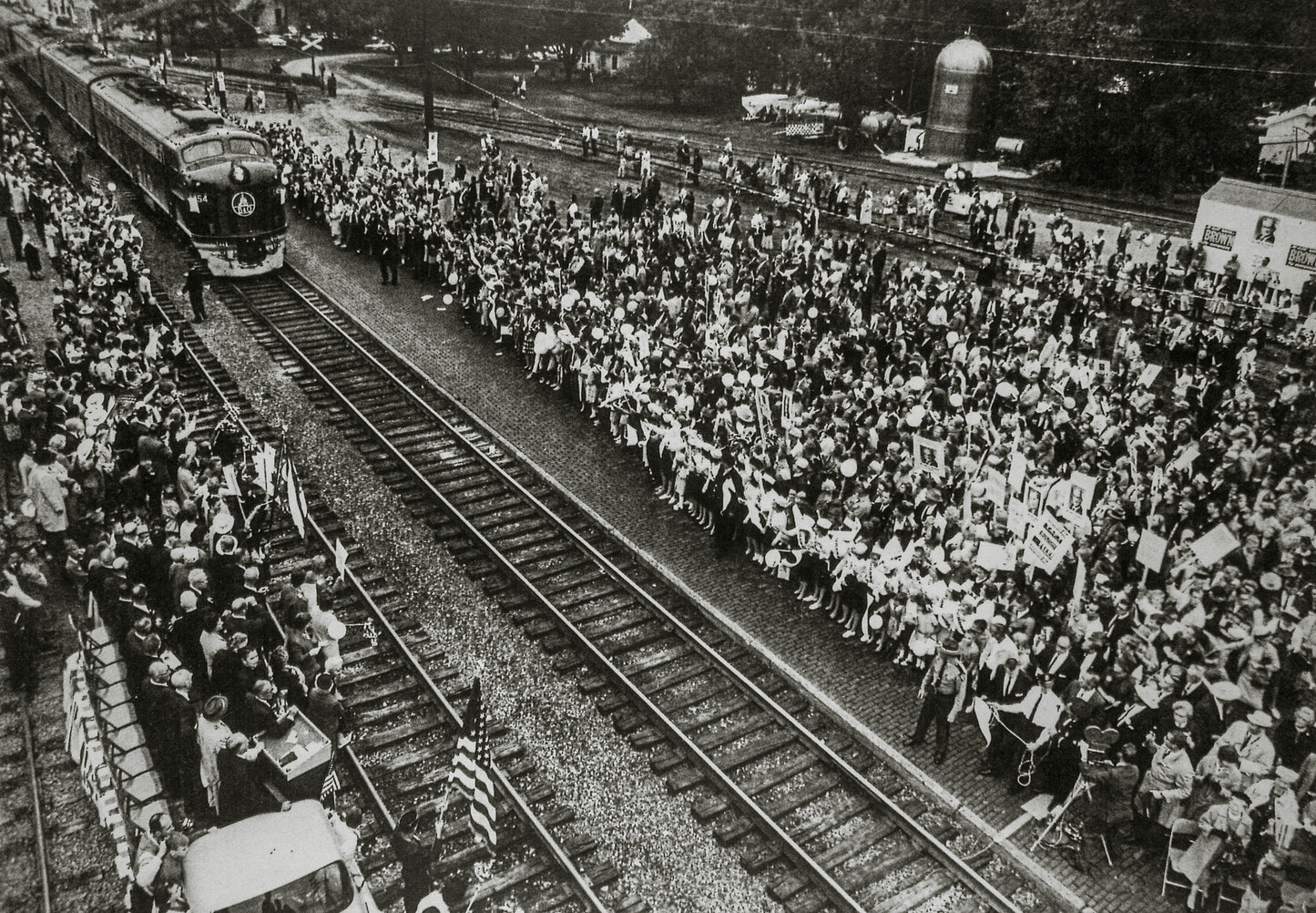 1964. Barry Goldwater whistle stop. Blanchester.