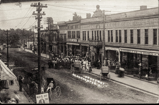 1912. Big sale at P.E. Snyder's.