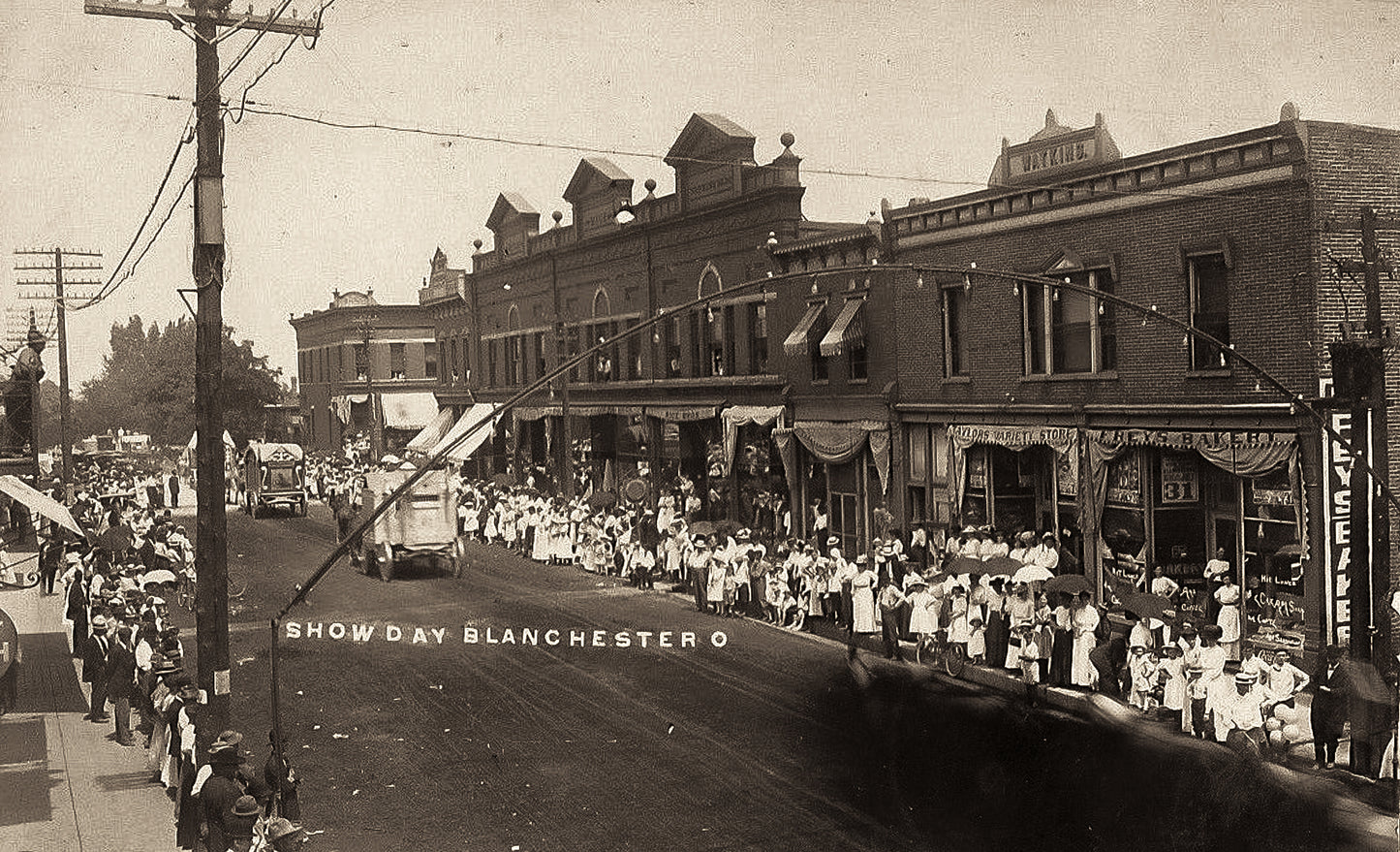 1912. Circus "Show Day" in Blanchester.