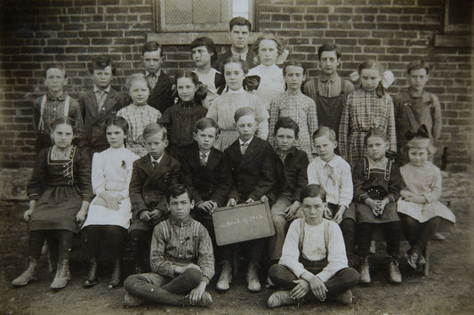 1912. Pike School Students.