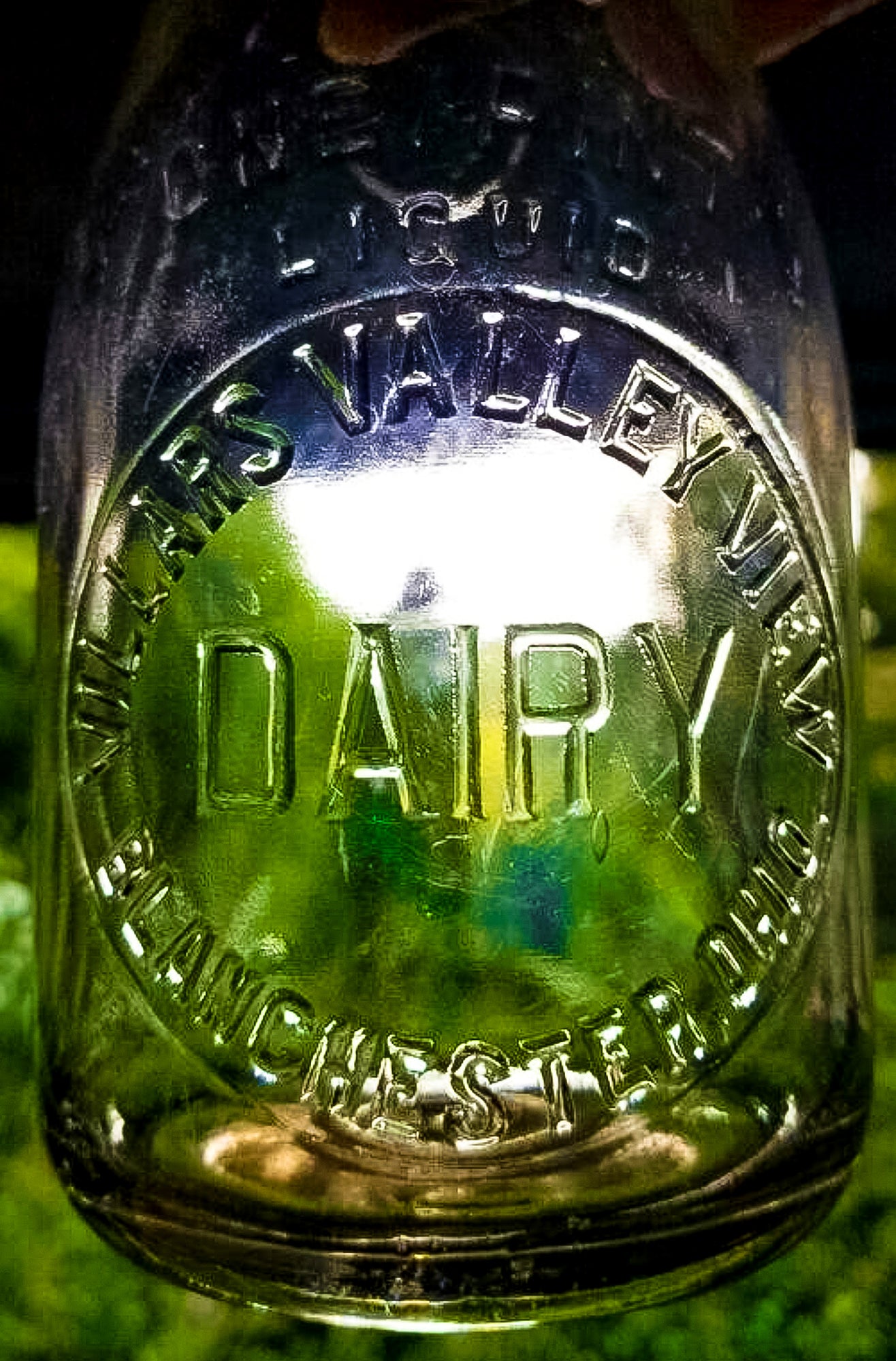 Villar's Valley View Dairy Milk Bottle. Blanchester.